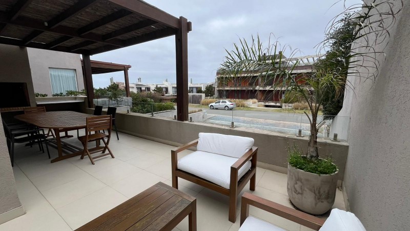 Departamento en alquiler  con parrilla a pasos de Playa Montoya